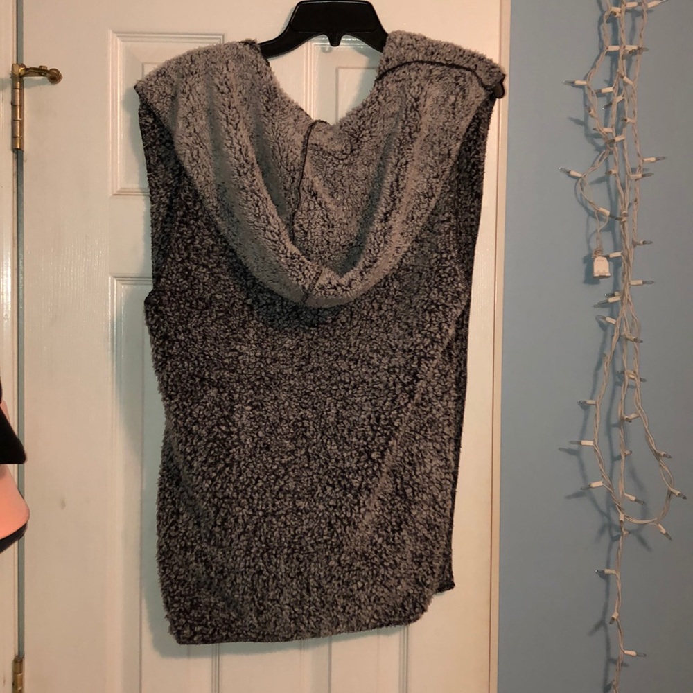 Fur vest